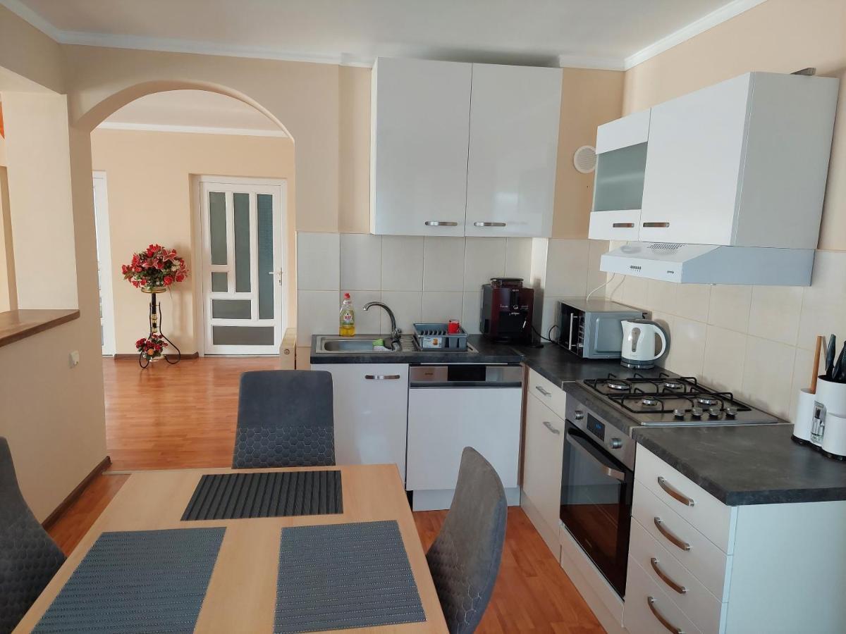 Casa Mario Apartment Oradea Exterior foto